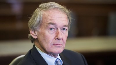 U.S. senator asks automakers how they will thwart hackers